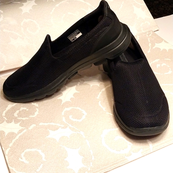 Sketchers Go Walk "Joy" Slip-On's Air Cooled Ultra Women's Size 11 Black NWOT - Picture 3 of 14